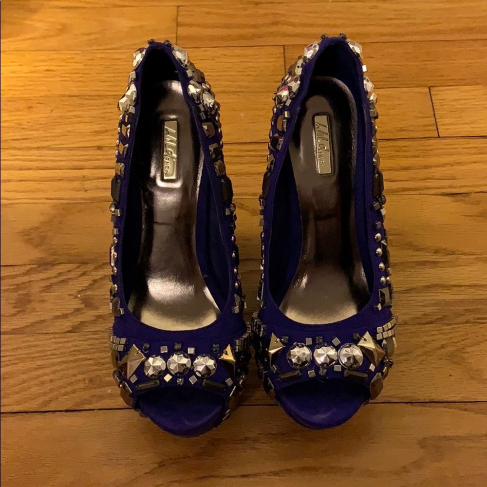 Wild Pair Gia size 6